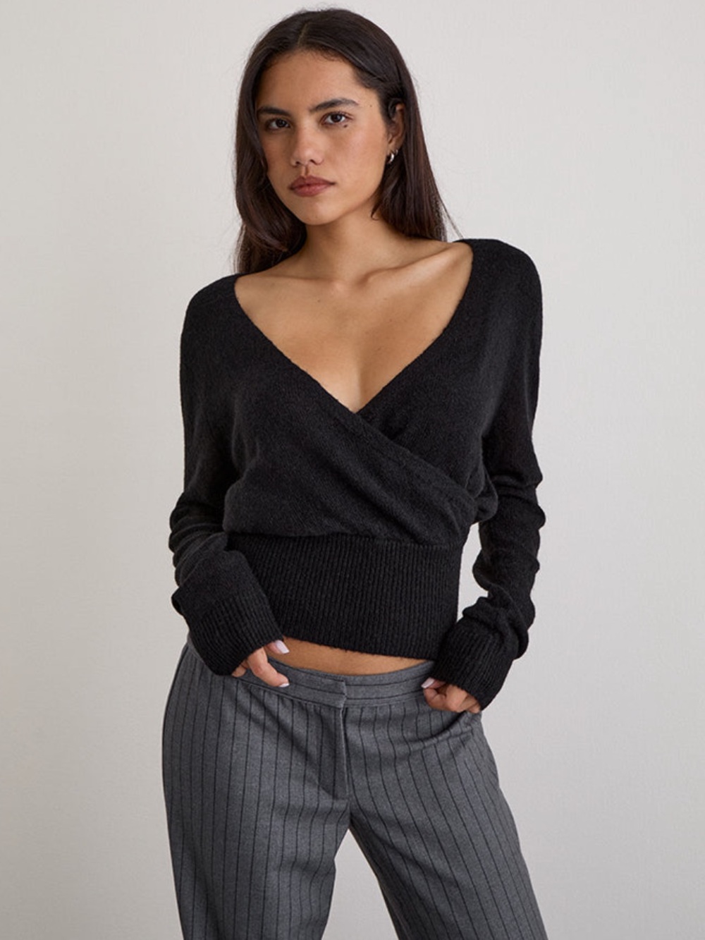 MOTEL NILZA WRAP TOP IN KNIT BLACK